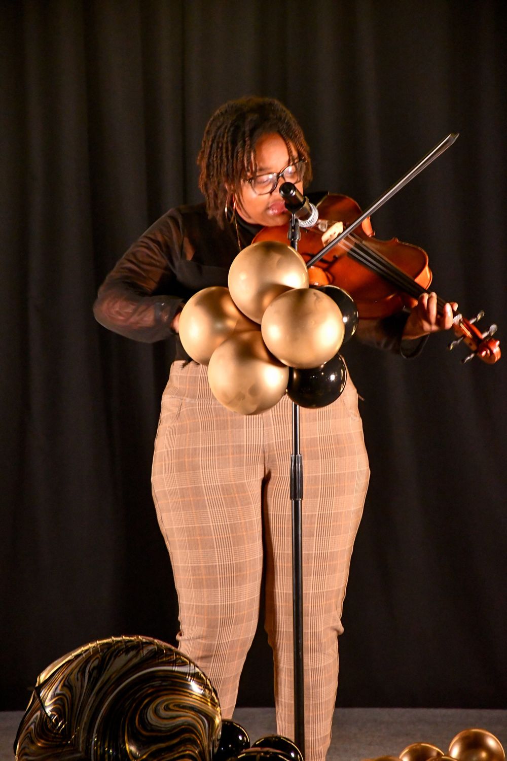 Live violin performance